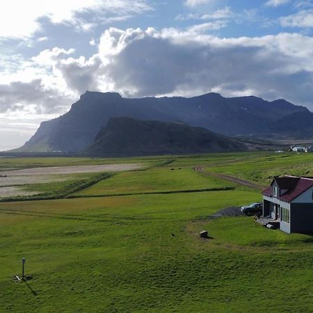 Guesthouse Rauthafell Holt  Eksteriør billede